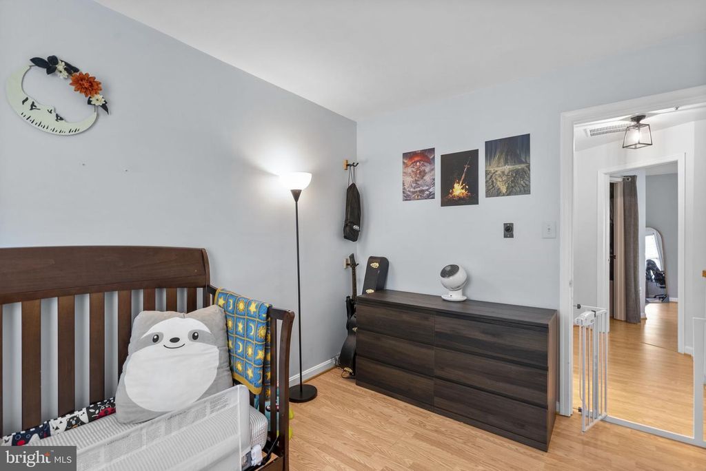 Image 34 of property listing at 29 BRONCO CT #288-B, Germantown, MD 20874