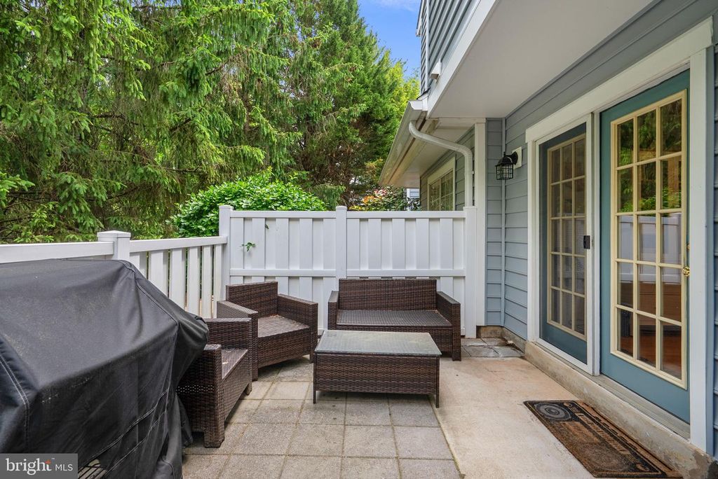 Image 36 of property listing at 29 BRONCO CT #288-B, Germantown, MD 20874