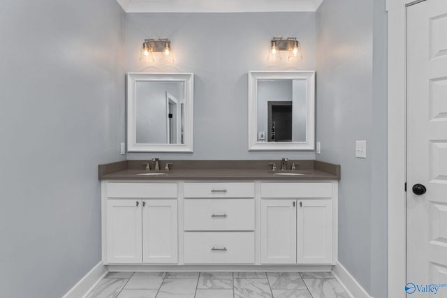 123 Ashbey Circle, Muscle Shoals, AL 35661