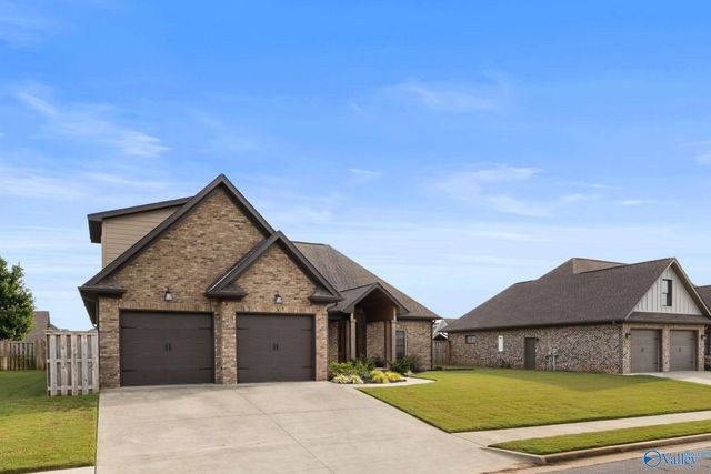 123 Ashbey Circle, Muscle Shoals, AL 35661