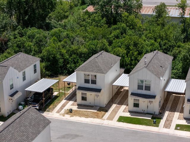 230 Debus DR 108 B, Taylor, TX 76574