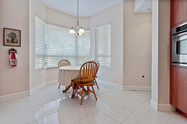 16100 EMERALD ESTATES Drive 397, Weston, FL 33331