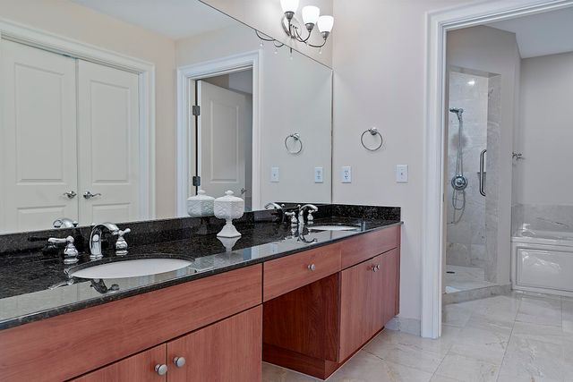 16100 EMERALD ESTATES Drive 397, Weston, FL 33331