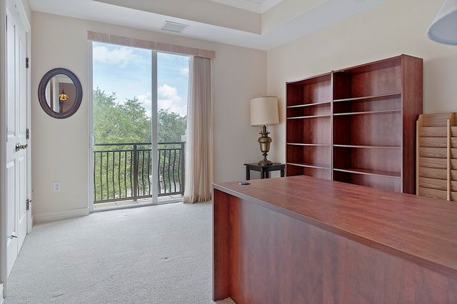 16100 EMERALD ESTATES Drive 397, Weston, FL 33331