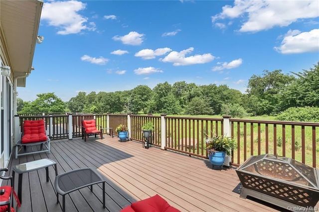 548 Mountainview Avenue, Valley Cottage, NY 10989