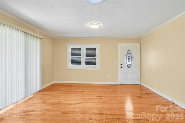 9 Woodfin Avenue, Asheville, NC 28804
