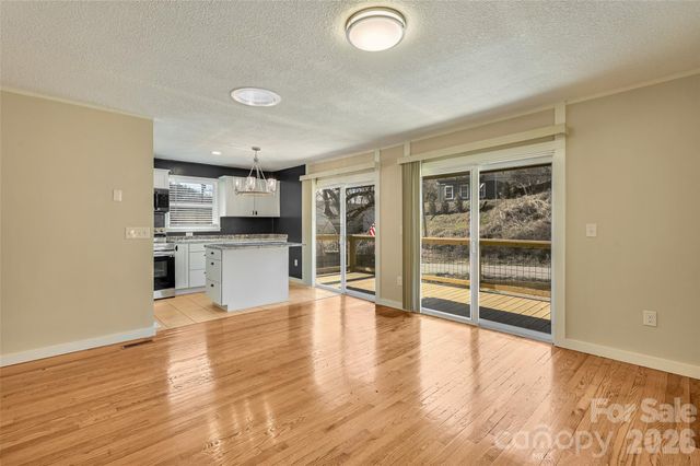 9 Woodfin Avenue, Asheville, NC 28804