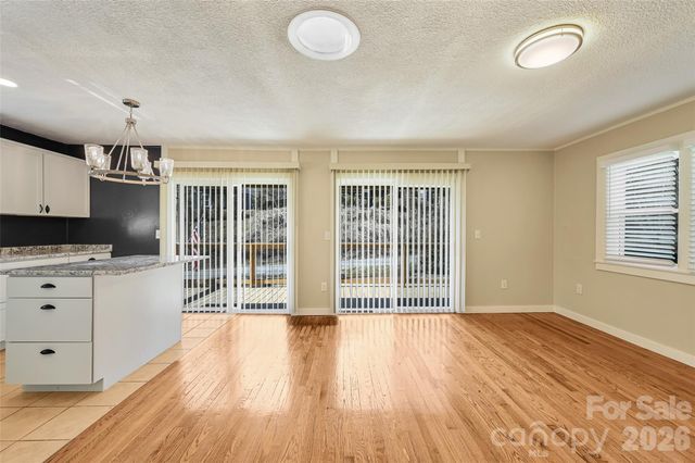 9 Woodfin Avenue, Asheville, NC 28804