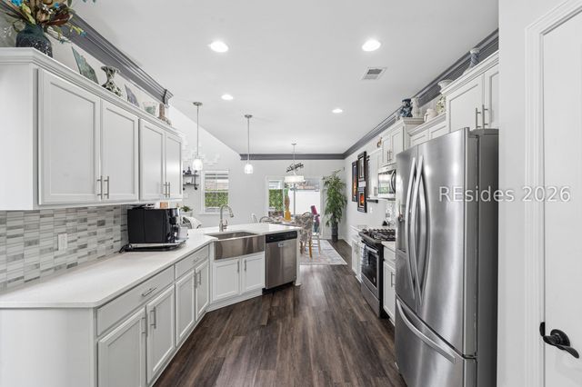 6 Benton Cir, Bluffton, SC 29910