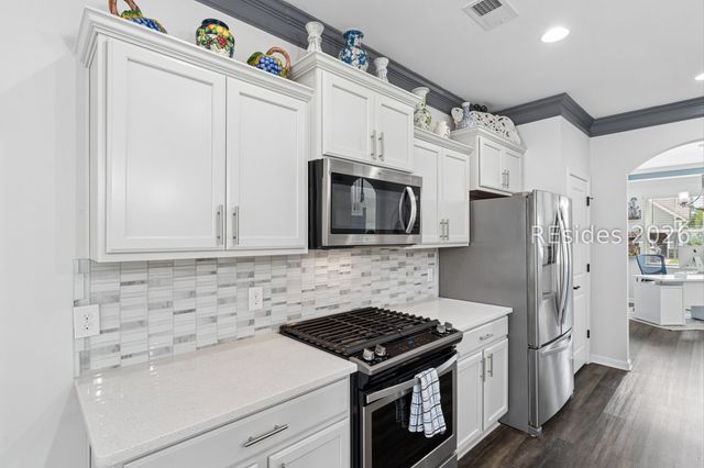 6 Benton Cir, Bluffton, SC 29910