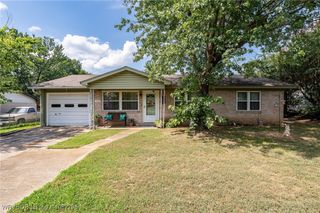 1104 Broyles Street, Alma, AR 72921