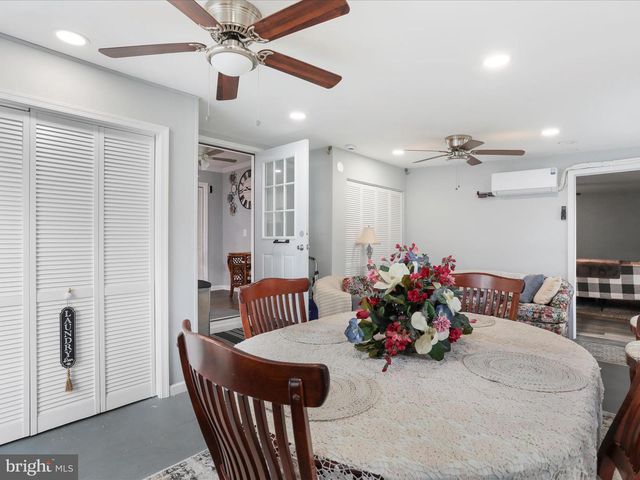 1229 WAYNE AVE, Hagerstown, MD 21742