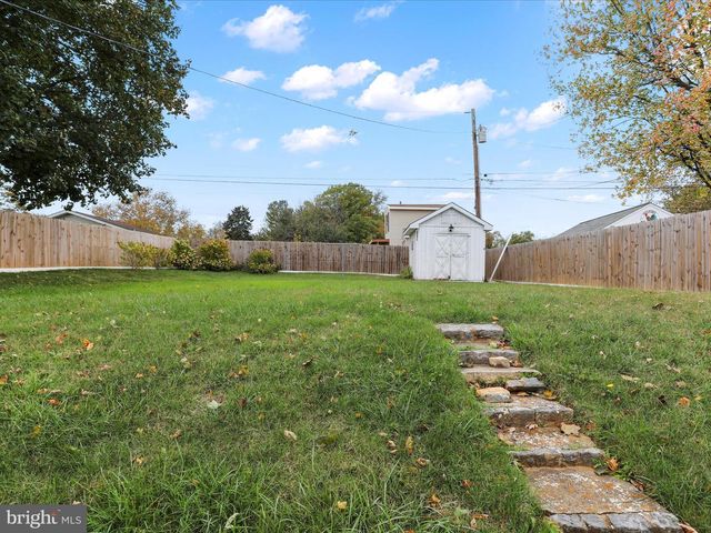 1229 WAYNE AVE, Hagerstown, MD 21742