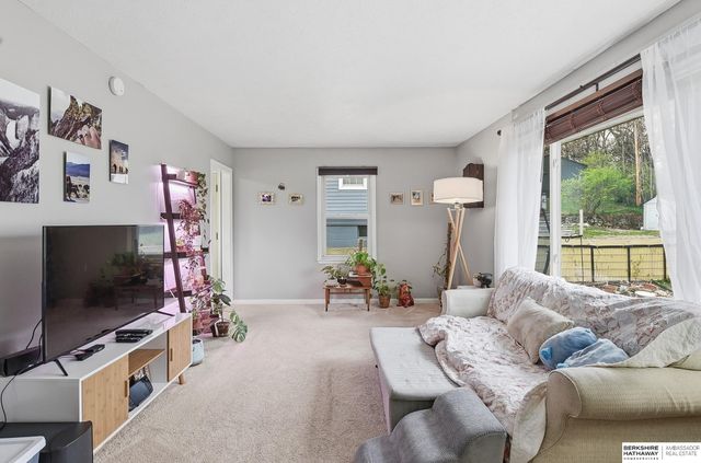 406 Robinson Avenue, Bellevue, NE 68005