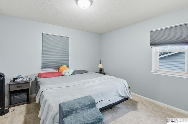 406 Robinson Avenue, Bellevue, NE 68005