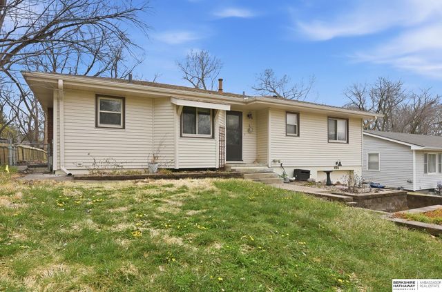 406 Robinson Avenue, Bellevue, NE 68005