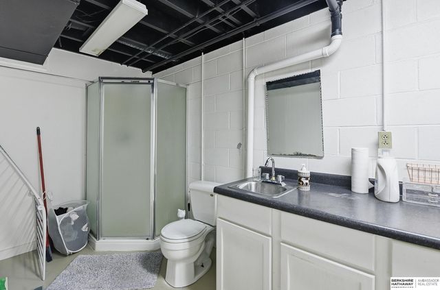 406 Robinson Avenue, Bellevue, NE 68005