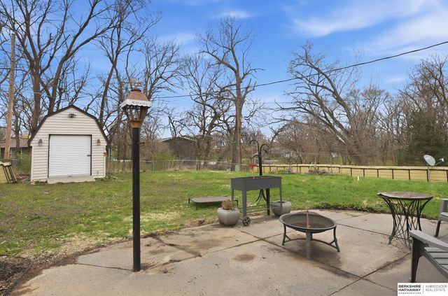 406 Robinson Avenue, Bellevue, NE 68005