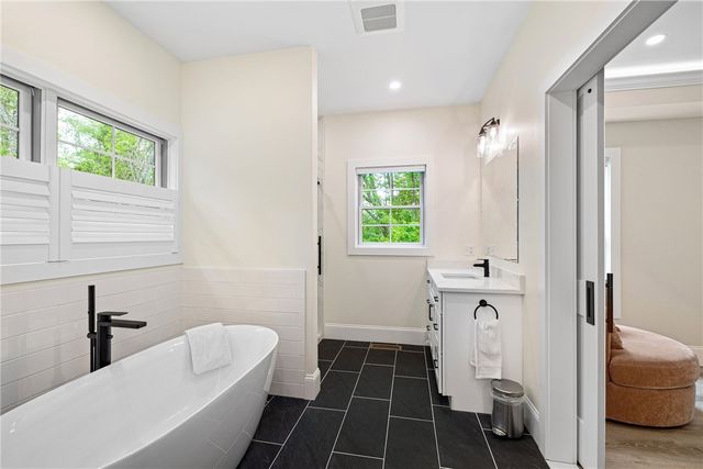 1332 South Road, South Kingstown, RI 02879