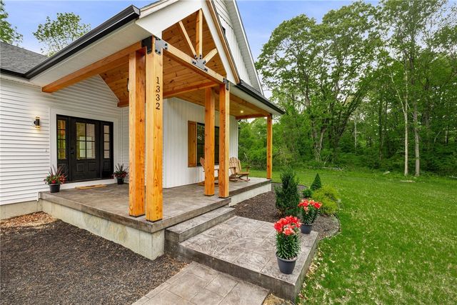 1332 South Road, South Kingstown, RI 02879