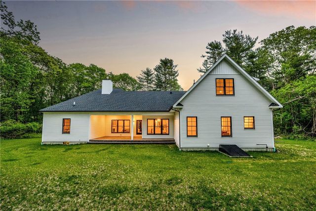 1332 South Road, South Kingstown, RI 02879