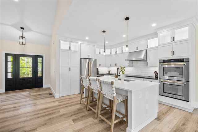 1332 South Road, South Kingstown, RI 02879