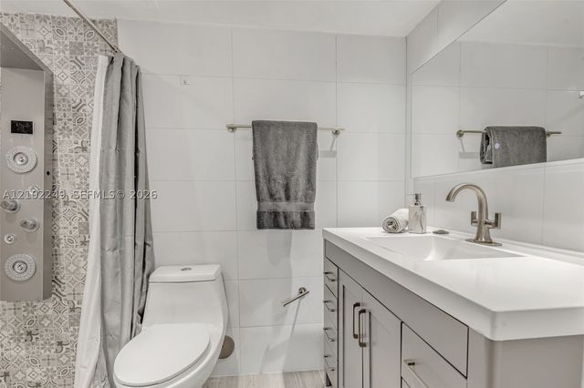 1769 NE 40th Pl 505, Pompano Beach, FL 33064