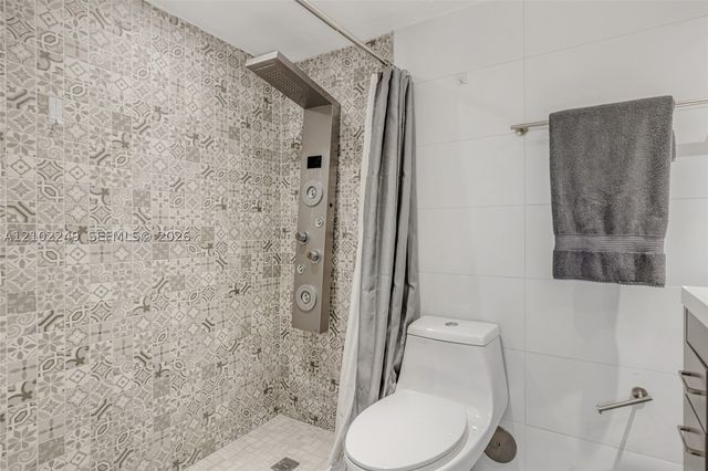 1769 NE 40th Pl 505, Pompano Beach, FL 33064