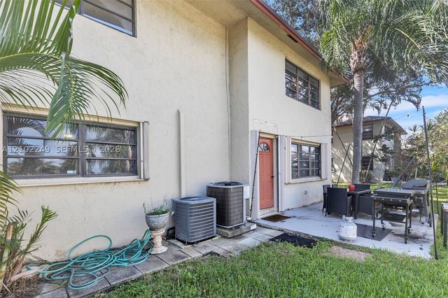 1769 NE 40th Pl 505, Pompano Beach, FL 33064