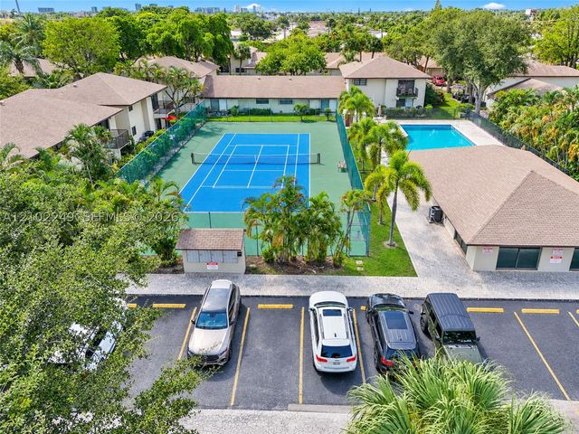 1769 NE 40th Pl 505, Pompano Beach, FL 33064