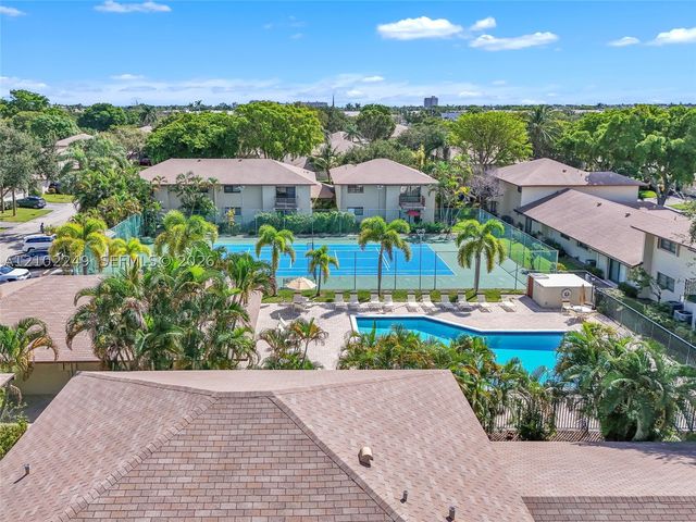 1769 NE 40th Pl 505, Pompano Beach, FL 33064