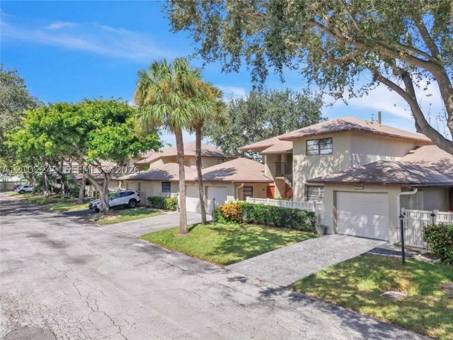 1769 NE 40th Pl 505, Pompano Beach, FL 33064