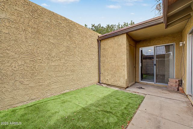 827 S HACIENDA Drive, Tempe, AZ 85281