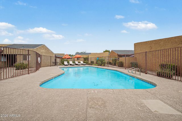 827 S HACIENDA Drive, Tempe, AZ 85281