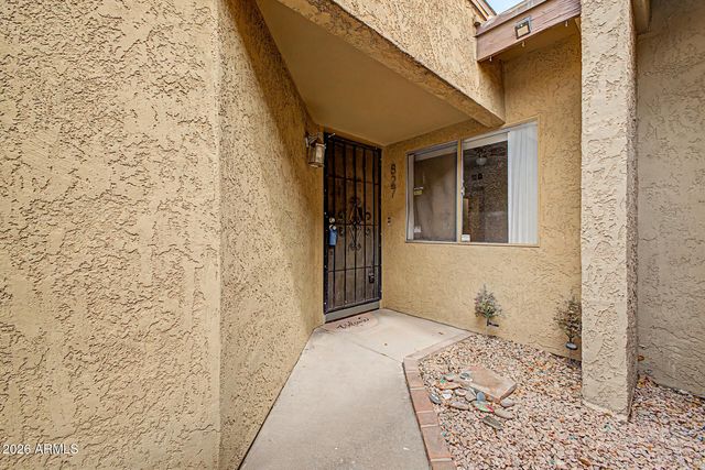 827 S HACIENDA Drive, Tempe, AZ 85281