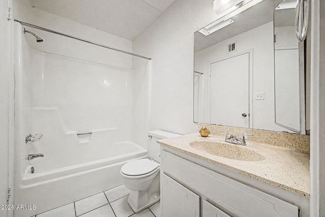 827 S HACIENDA Drive, Tempe, AZ 85281