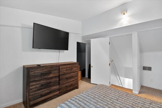 39 Pine Drive, Northfield Township, MI 48189