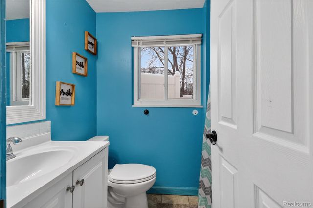 39 Pine Drive, Northfield Township, MI 48189