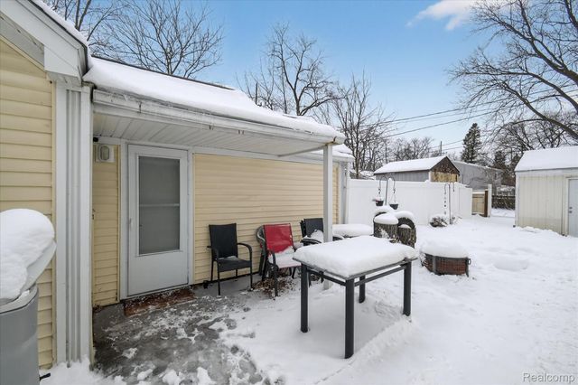 39 Pine Drive, Northfield Township, MI 48189