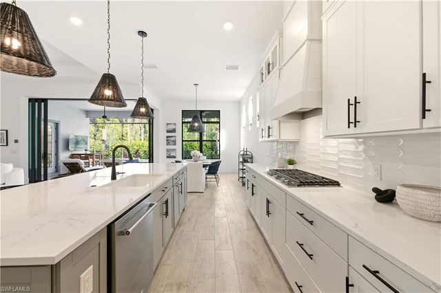 16265 Verilyn CIR, Naples, FL 34110