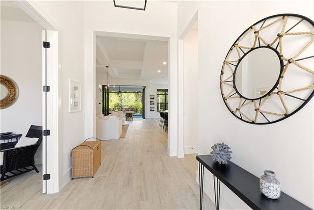 16265 Verilyn CIR, Naples, FL 34110