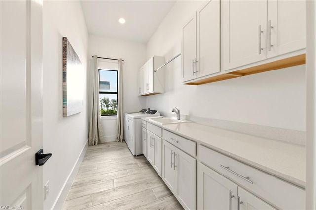 16265 Verilyn CIR, Naples, FL 34110