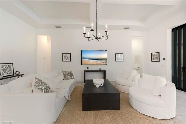 16265 Verilyn CIR, Naples, FL 34110