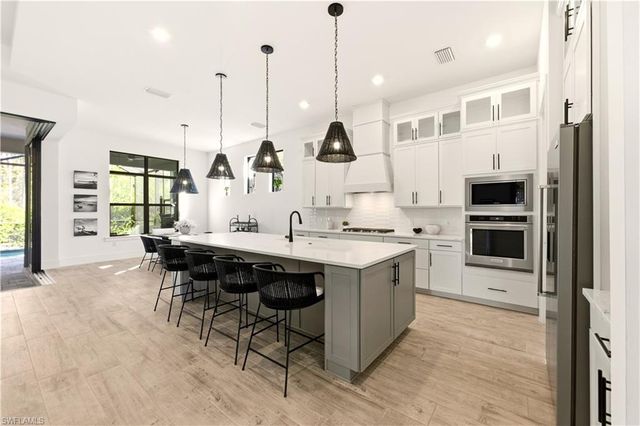 16265 Verilyn CIR, Naples, FL 34110