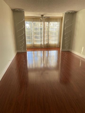 9370 Sunrise Lakes Boulevard 105, Sunrise, FL 33322