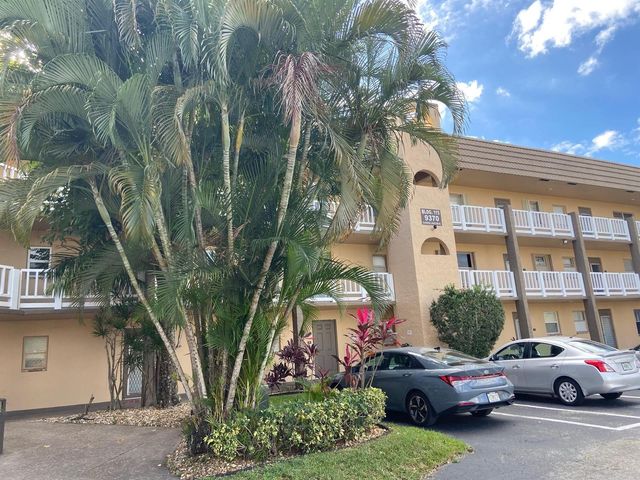 9370 Sunrise Lakes Boulevard 105, Sunrise, FL 33322