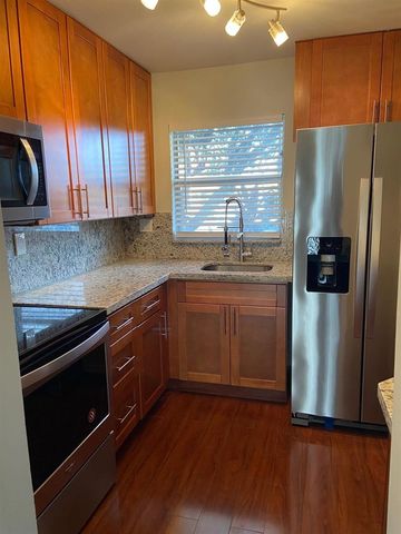 9370 Sunrise Lakes Boulevard 105, Sunrise, FL 33322