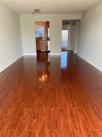 9370 Sunrise Lakes Boulevard 105, Sunrise, FL 33322