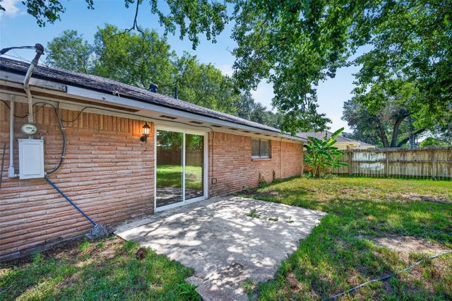 7607 Tanager Street, Houston, TX 77074