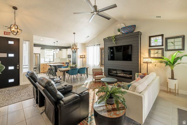 347 N PUERTA DR, Washington, UT 84780